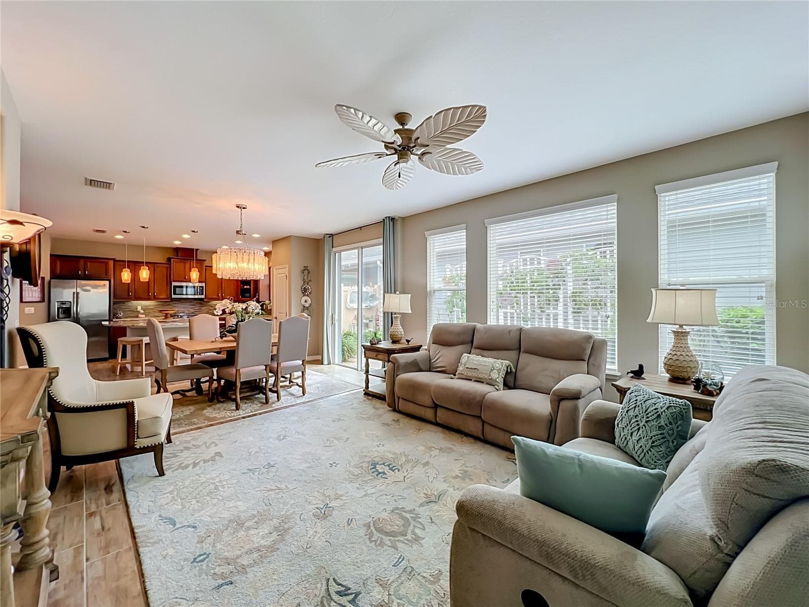 Living Room - 342 ALCOVE DR, GROVELAND