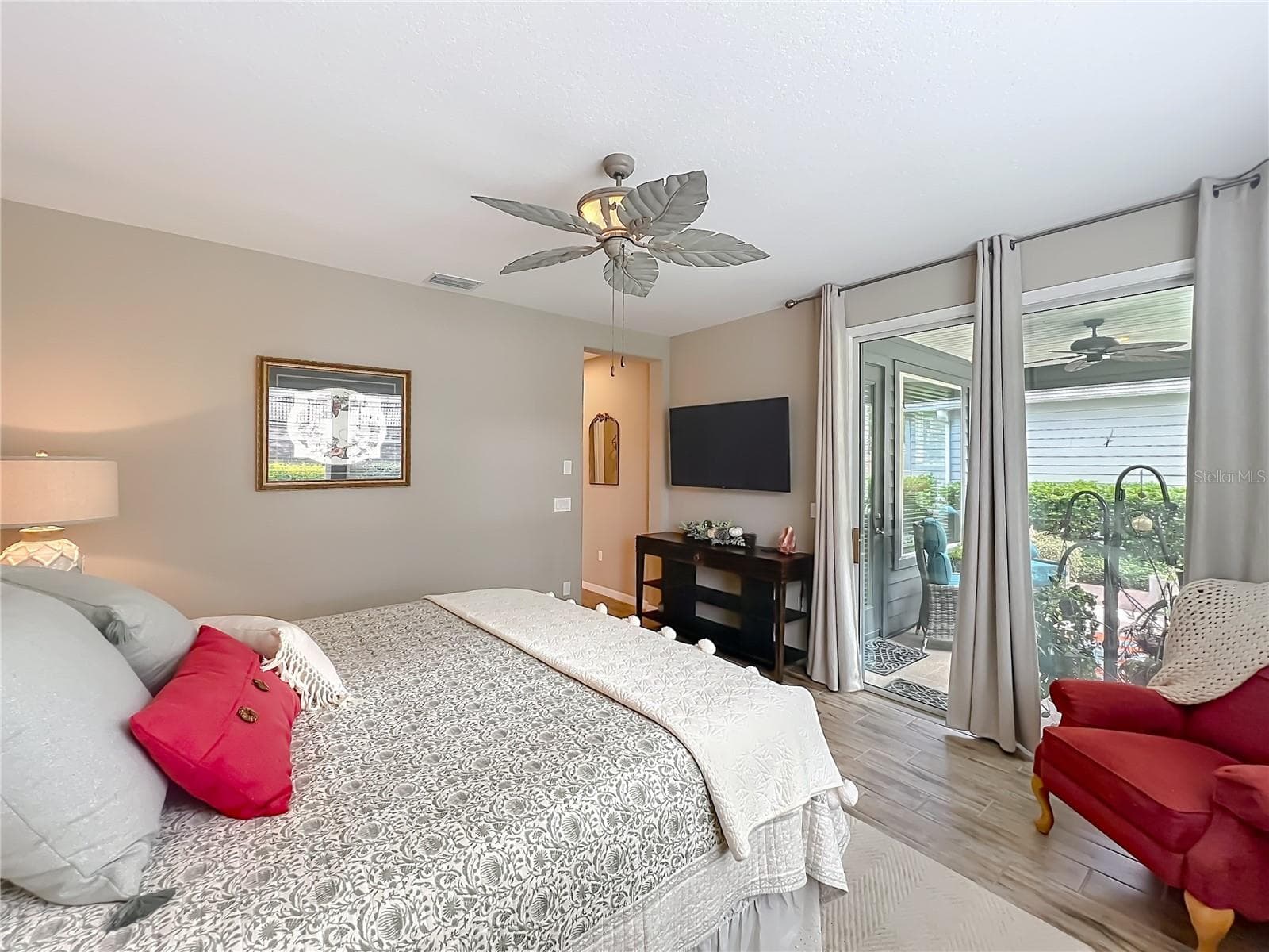Primary Suite with Sliders to patio - 342 ALCOVE DR, GROVELAND