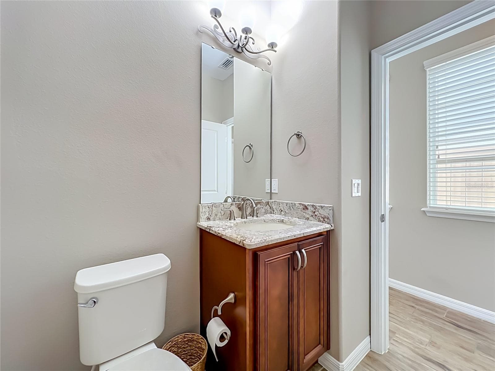 Guest Bath - 342 ALCOVE DR, GROVELAND