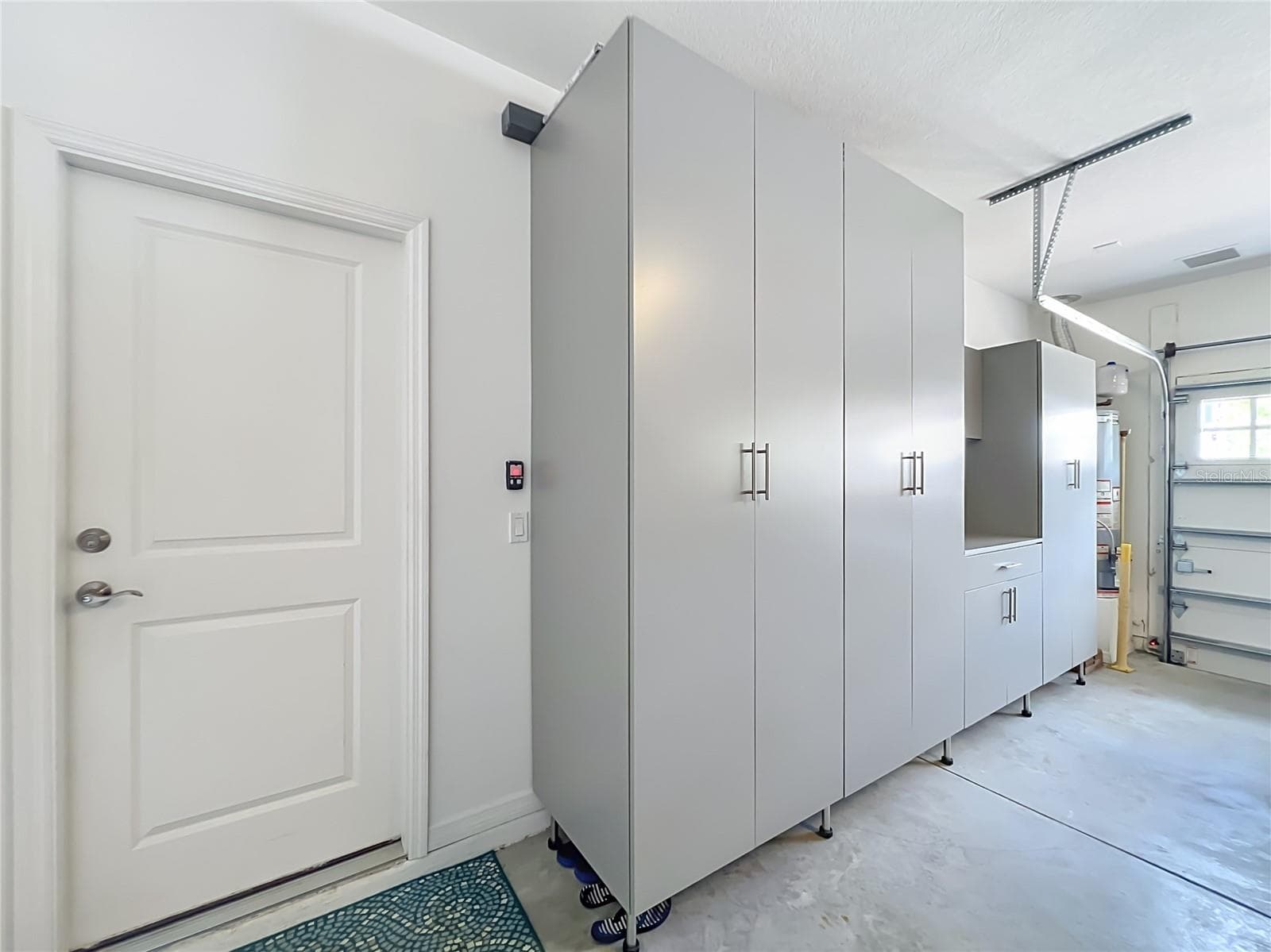 Custom Garage Storage - 342 ALCOVE DR, GROVELAND