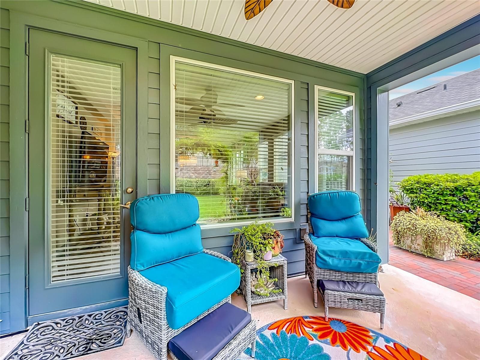 Have a seat and relax - 342 ALCOVE DR, GROVELAND