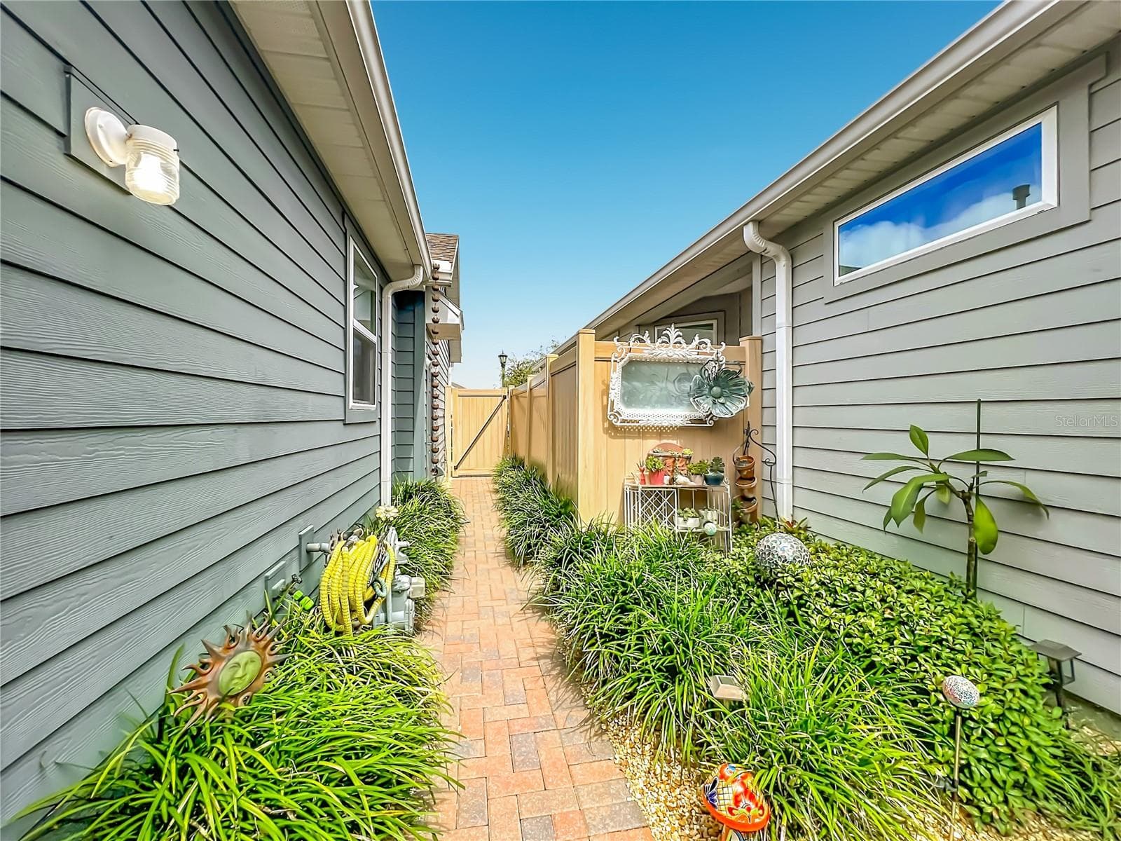 Paver Walkway - 342 ALCOVE DR, GROVELAND
