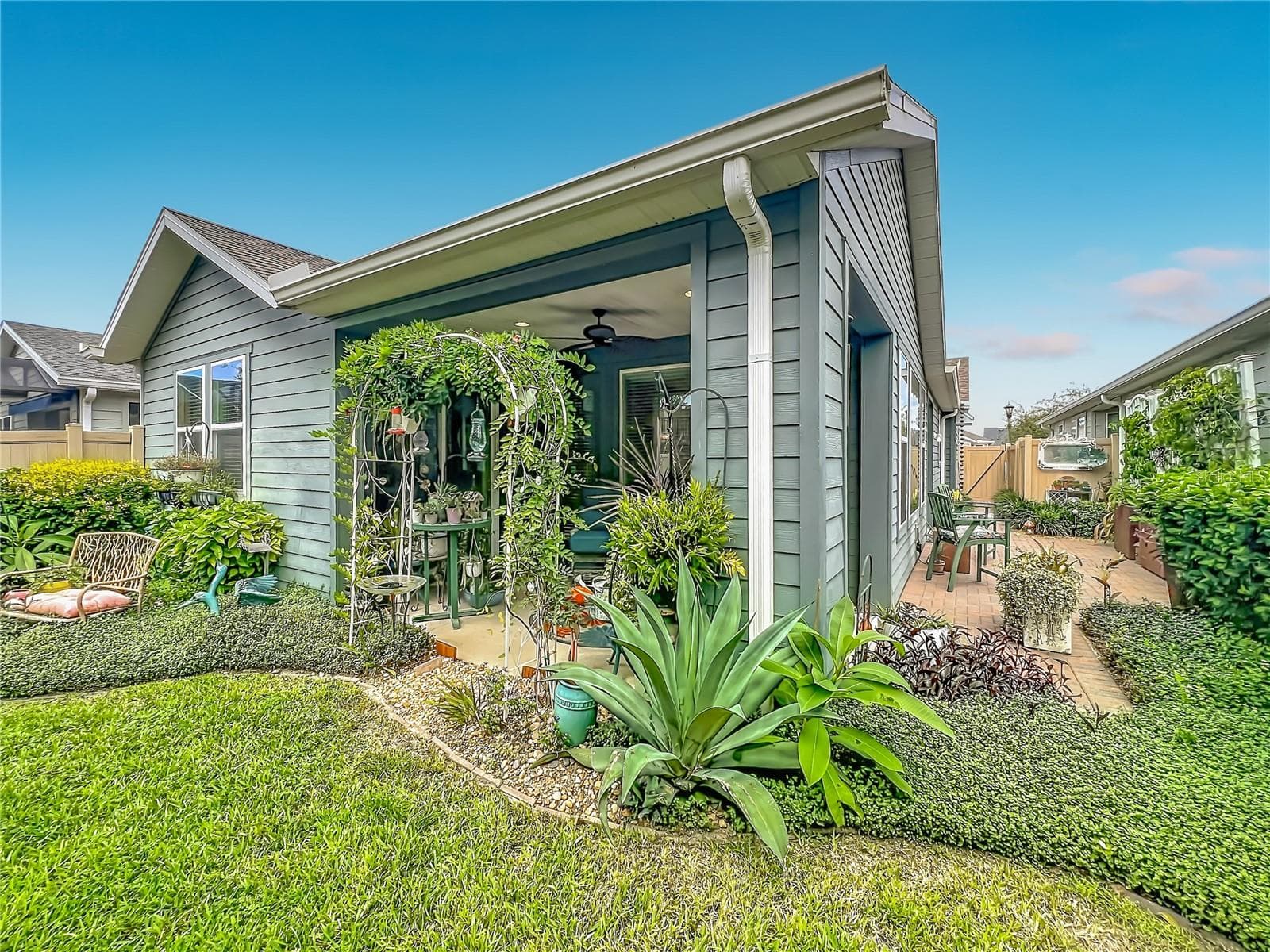 Patio - 342 ALCOVE DR, GROVELAND
