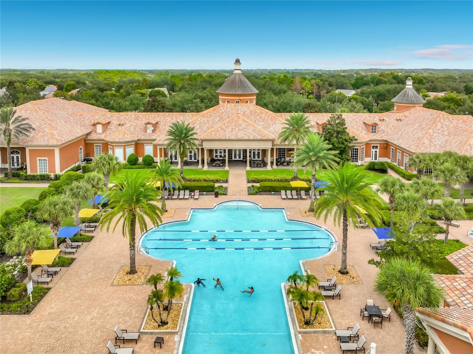Resort Pool - 342 ALCOVE DR, GROVELAND