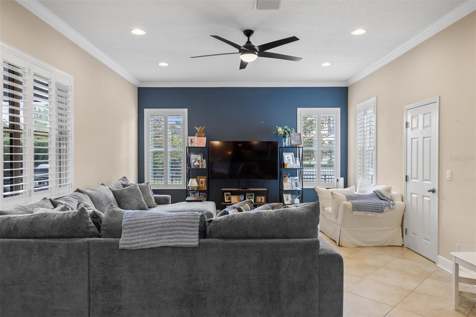 Single Family Residence at 11143 WINTHROP LAKE DR, RIVERVIEW, photo 10 of 62