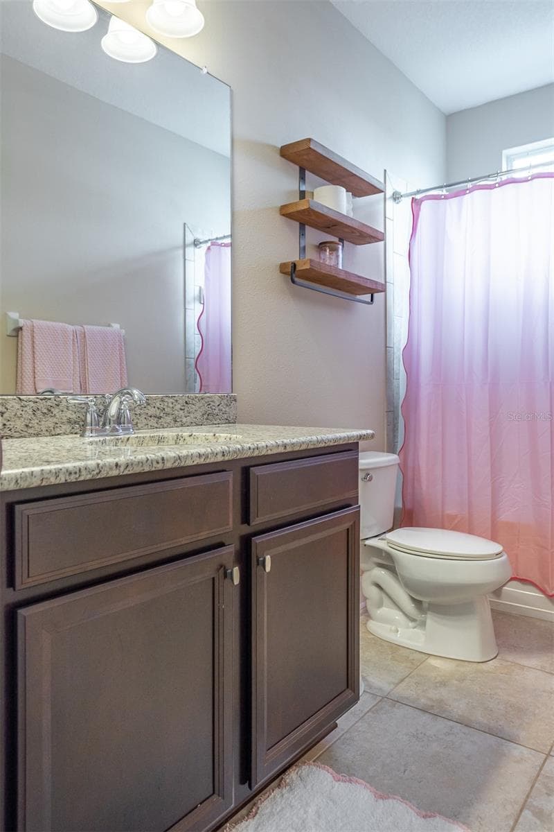 Single Family Residence at 11143 WINTHROP LAKE DR, RIVERVIEW, photo 28 of 62