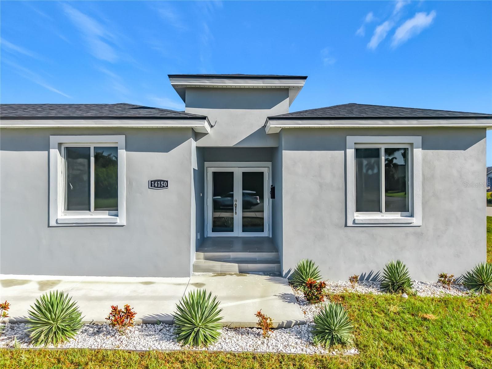 Single Family Residence at 14150 APPLETON BLVD, PORT CHARLOTTE, photo 2 of 39
