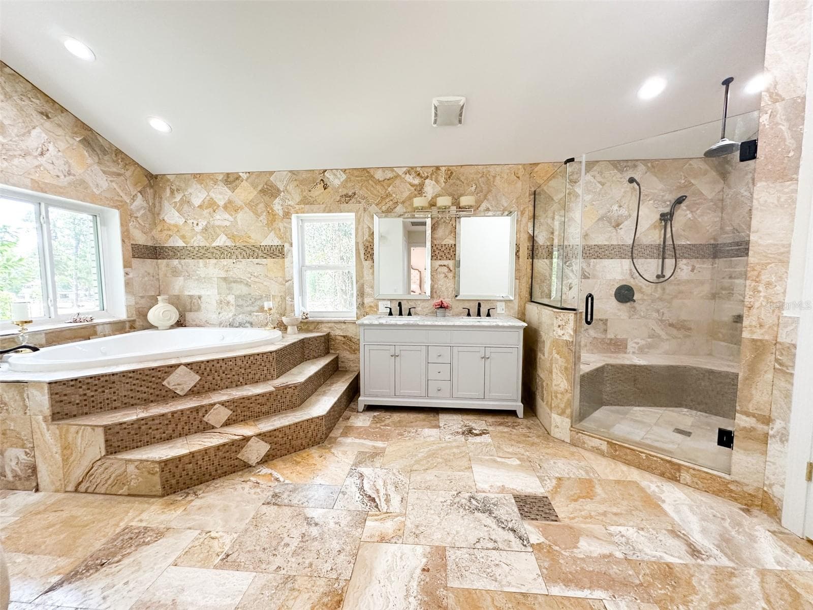 Master Bathroom - 3114 LITTLE RD, VALRICO