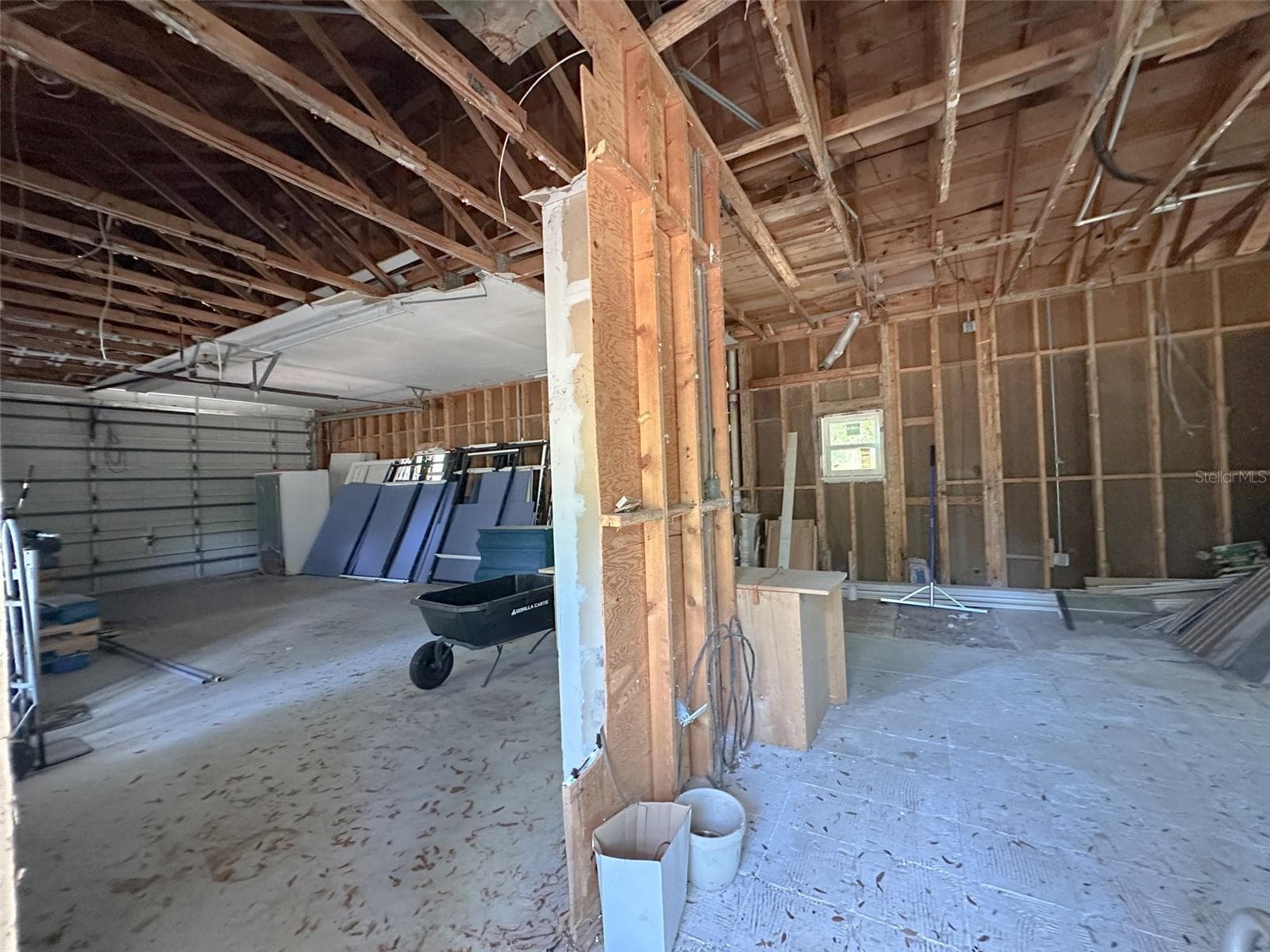 Inside Guest House - 3114 LITTLE RD, VALRICO