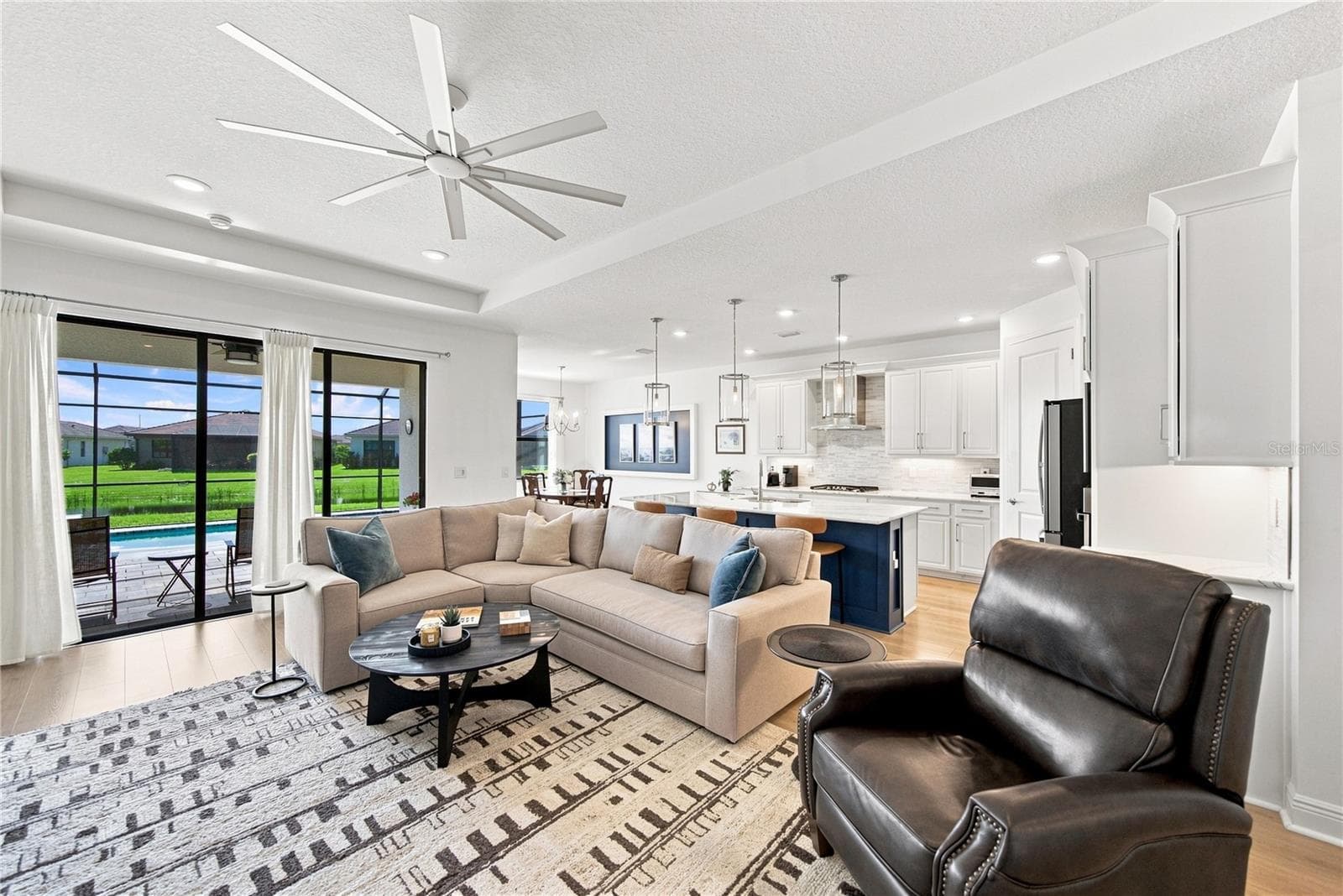 Single Family Residence at 4952 FAIRHOPE CIR, LAKEWOOD RANCH, photo 11 of 77