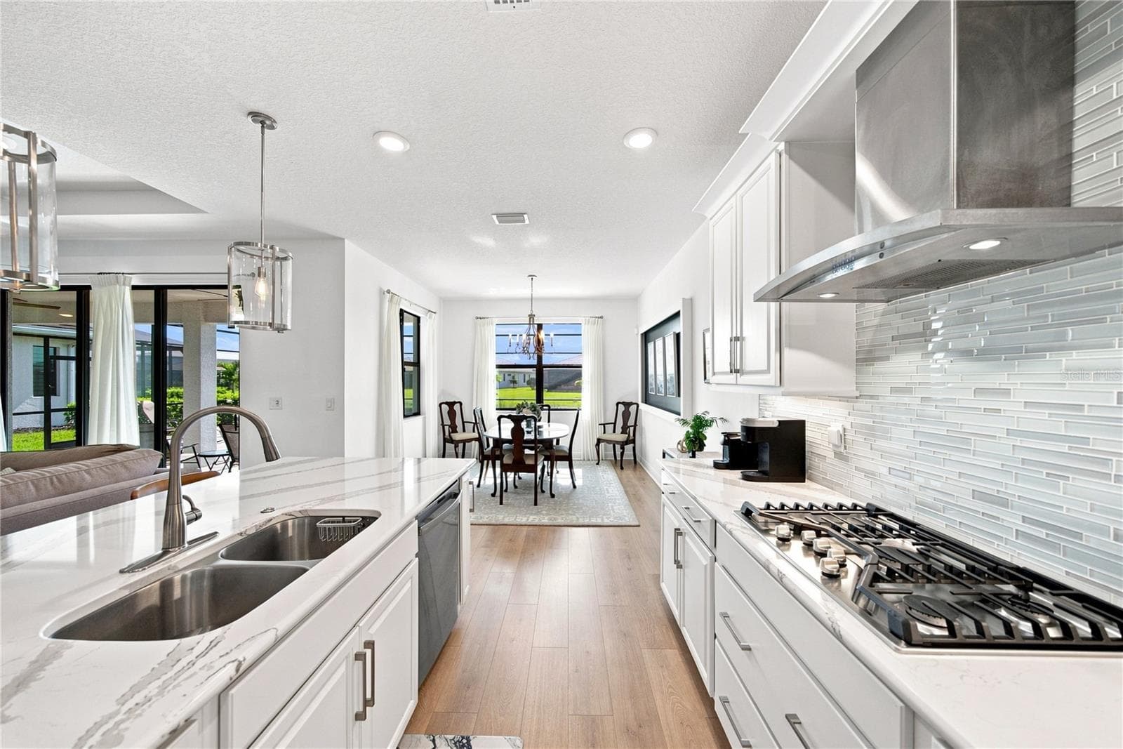 Single Family Residence at 4952 FAIRHOPE CIR, LAKEWOOD RANCH, photo 18 of 77