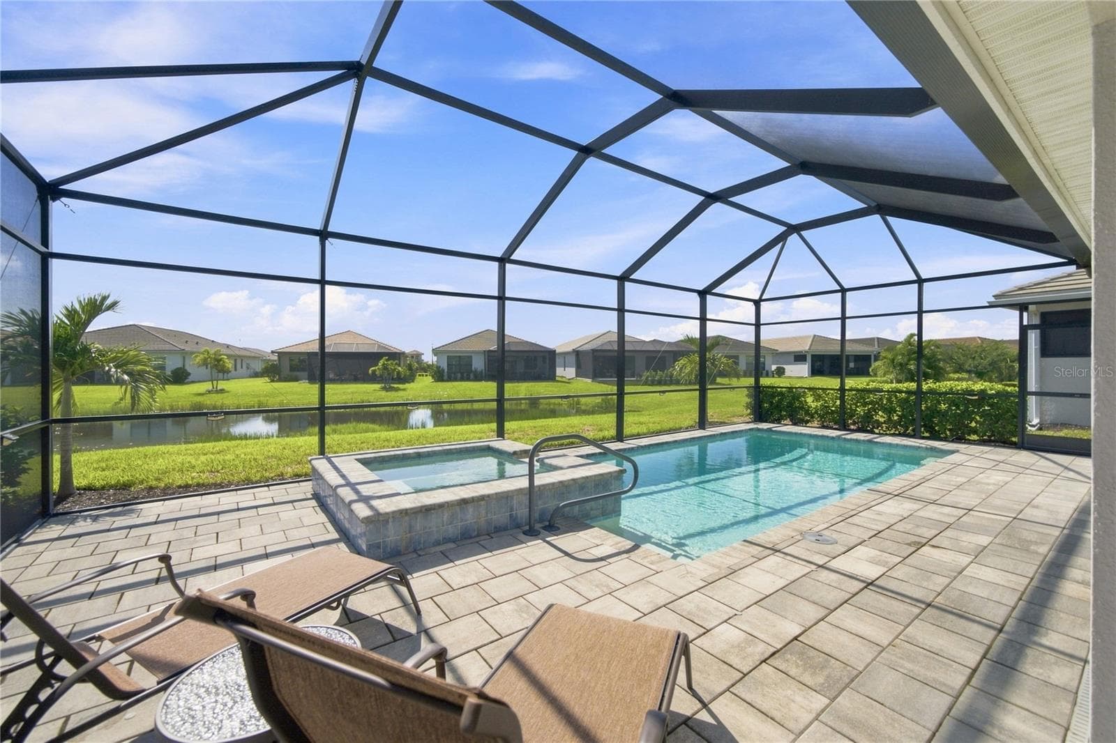 Single Family Residence at 4952 FAIRHOPE CIR, LAKEWOOD RANCH, photo 31 of 77
