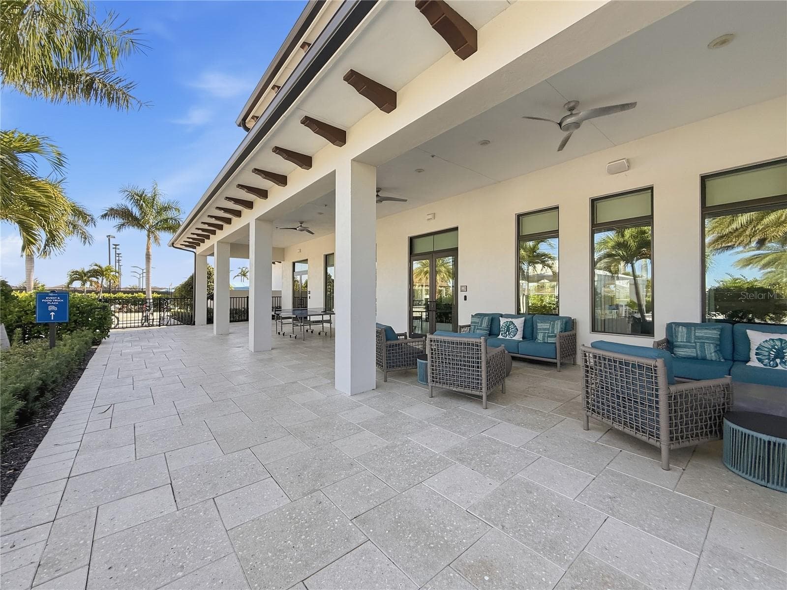 Single Family Residence at 4952 FAIRHOPE CIR, LAKEWOOD RANCH, photo 48 of 77