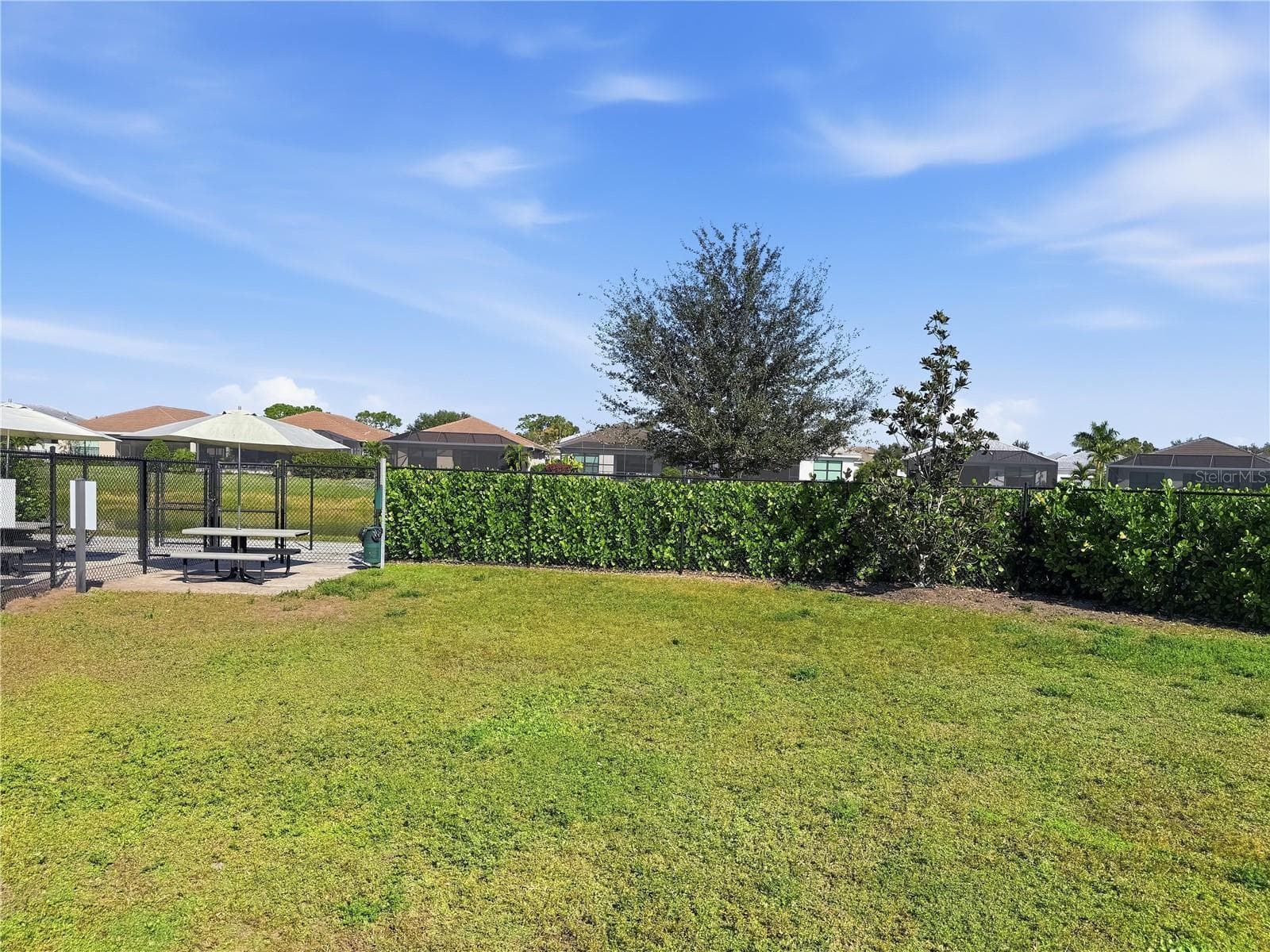 Single Family Residence at 4952 FAIRHOPE CIR, LAKEWOOD RANCH, photo 56 of 77