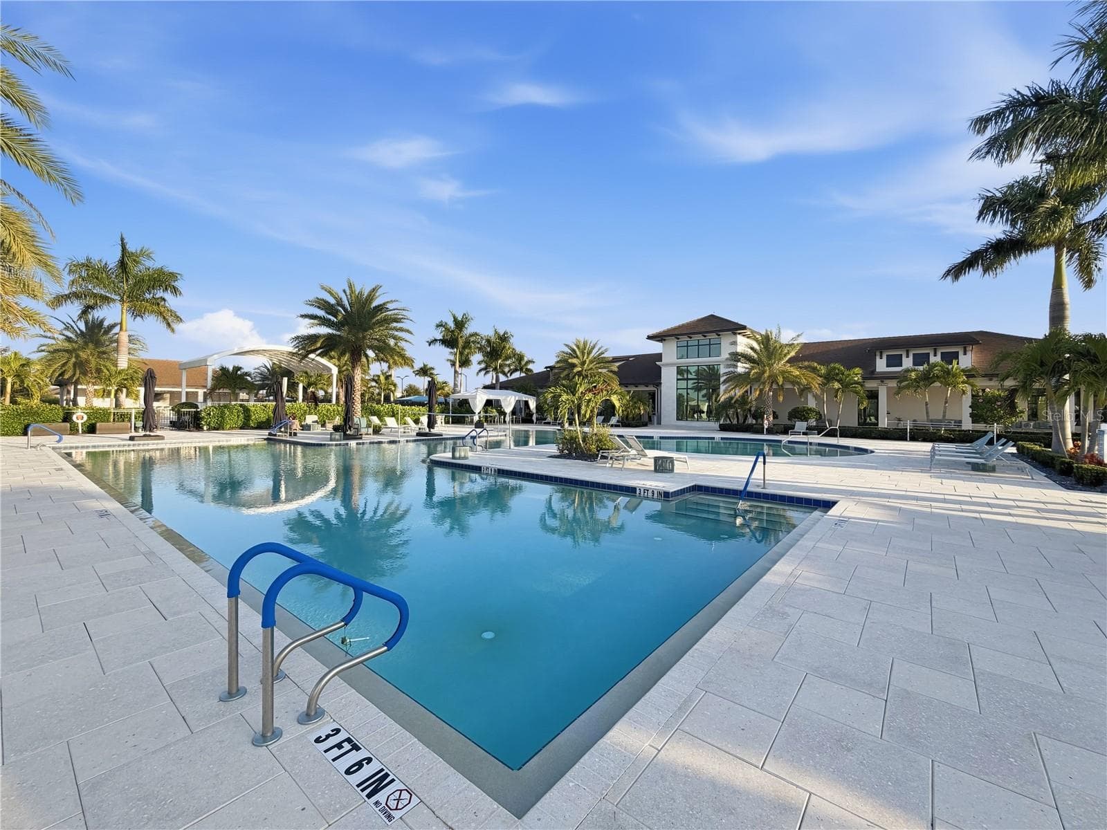 Single Family Residence at 4952 FAIRHOPE CIR, LAKEWOOD RANCH, photo 67 of 77