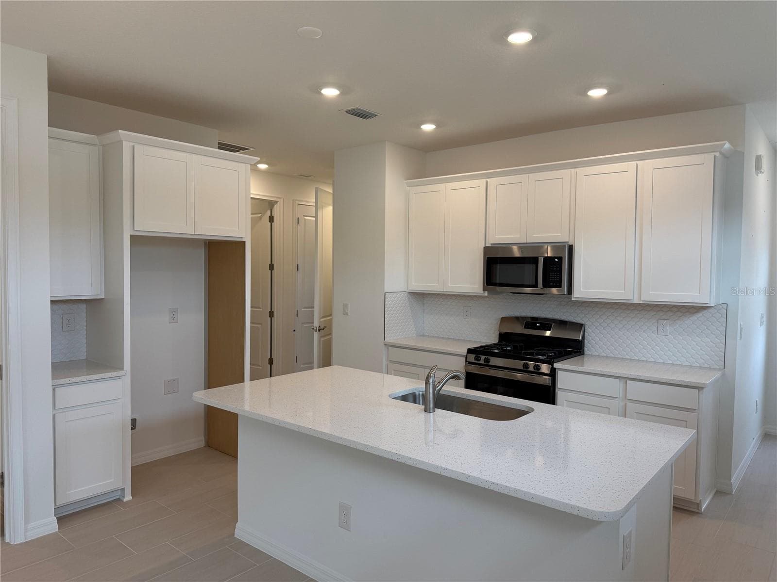 Villa at 3694 NANDINA CIR, SUN CITY CENTER, photo 3 of 7