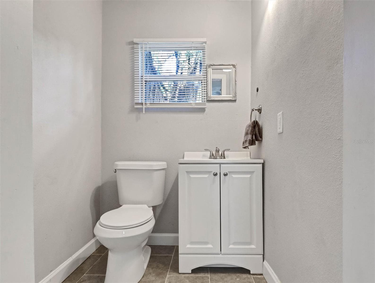 Primary Bedroom 2 Half Bath - 1612 E NORTH BAY ST, TAMPA