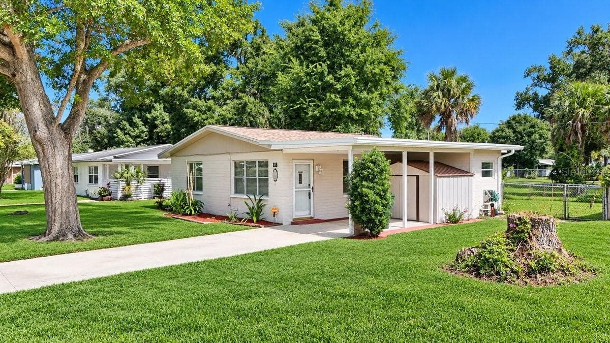 Single Family Residence at 118 PALM DR, DAYTONA BEACH, photo 2 of 27