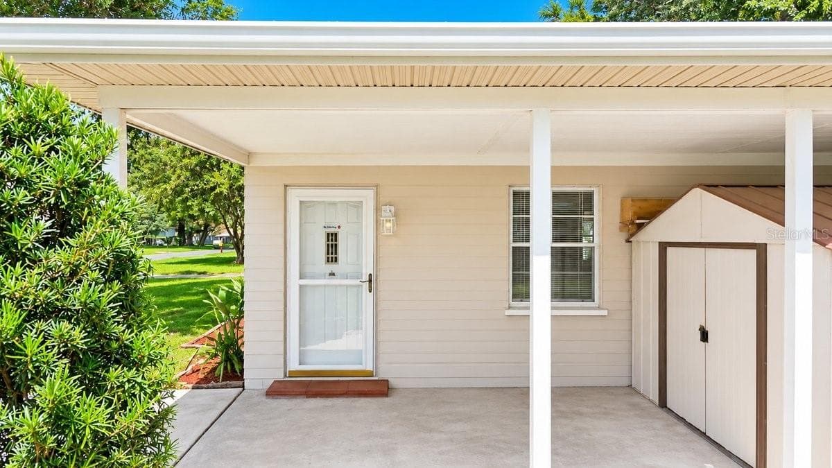 Single Family Residence at 118 PALM DR, DAYTONA BEACH, photo 21 of 27