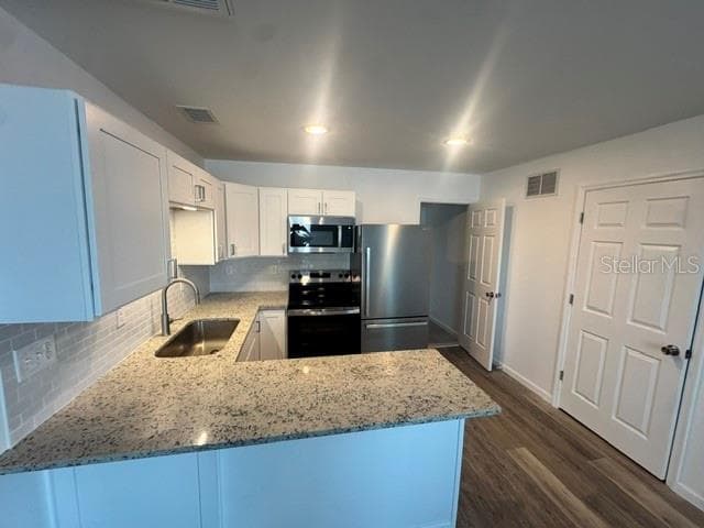 Single Family Residence at 3723 TEMPLE ST, TAMPA, photo 5 of 13