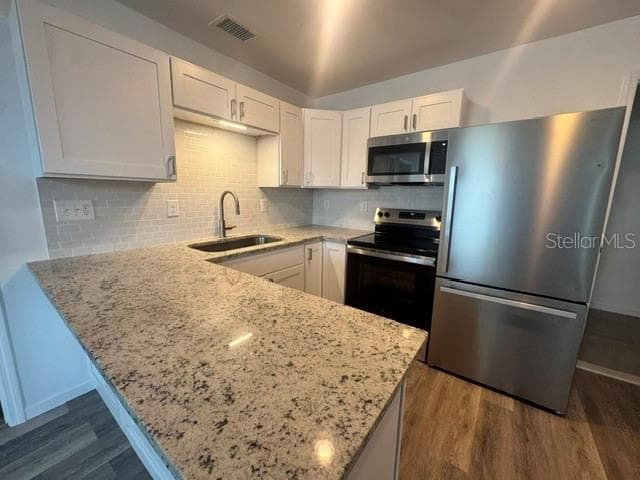 Single Family Residence at 3723 TEMPLE ST, TAMPA, photo 6 of 13
