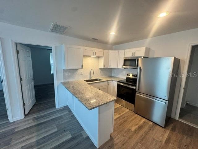 Single Family Residence at 3723 TEMPLE ST, TAMPA, photo 7 of 13