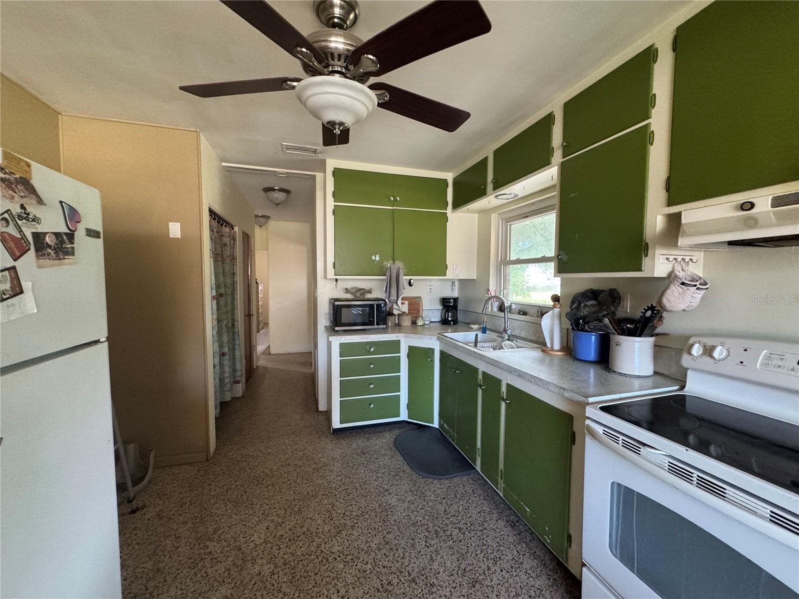Single Family Residence at 1205 SUNSET AVE, NOKOMIS, photo 8 of 24