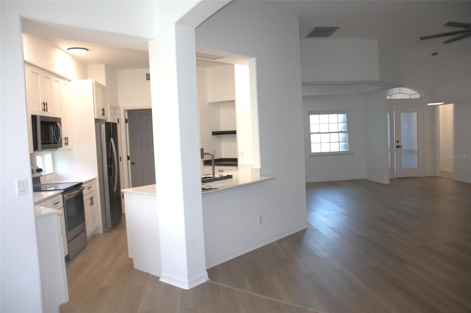 Single Family Residence at 21516 CASTLE VIEW CT, LEESBURG, photo 13 of 45