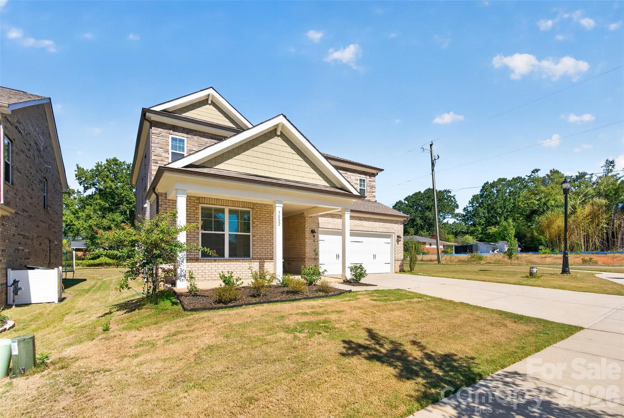 Single Family Residence at 5002 Kinsbridge Drive, Mint Hill, photo 3 of 34