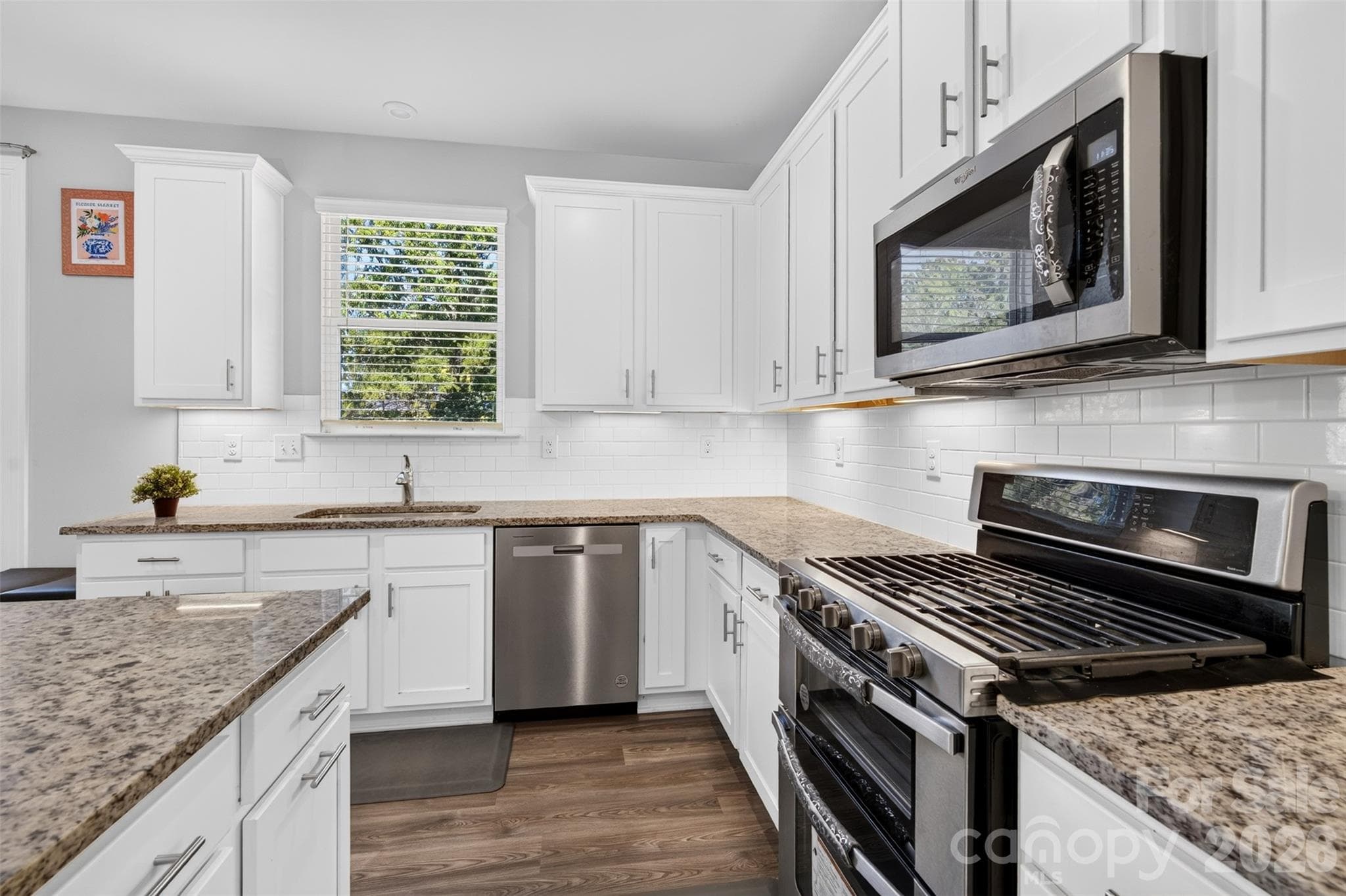 Single Family Residence at 5002 Kinsbridge Drive, Mint Hill, photo 11 of 34