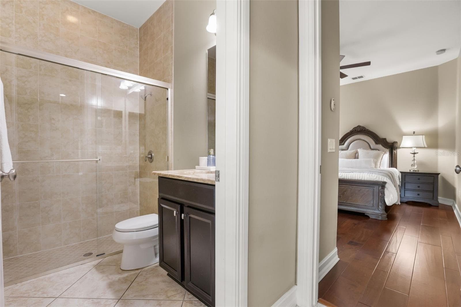 Downstairs guest bedroom and Full Bathtoom - 1260 BELLA VISTA CIR, LONGWOOD