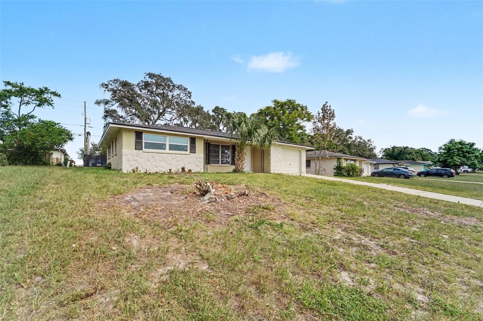 Single Family Residence at 10632 LABURNUM DR, PORT RICHEY, photo 2 of 19