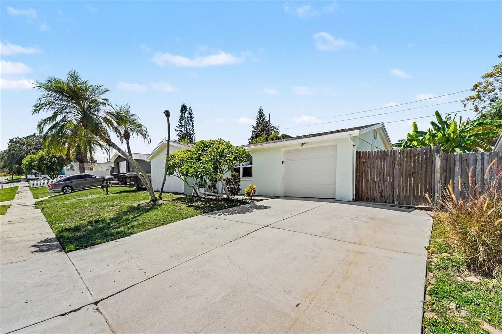 Single Family Residence at 1539 PLUM TREE RD, HOLIDAY, photo 4 of 20