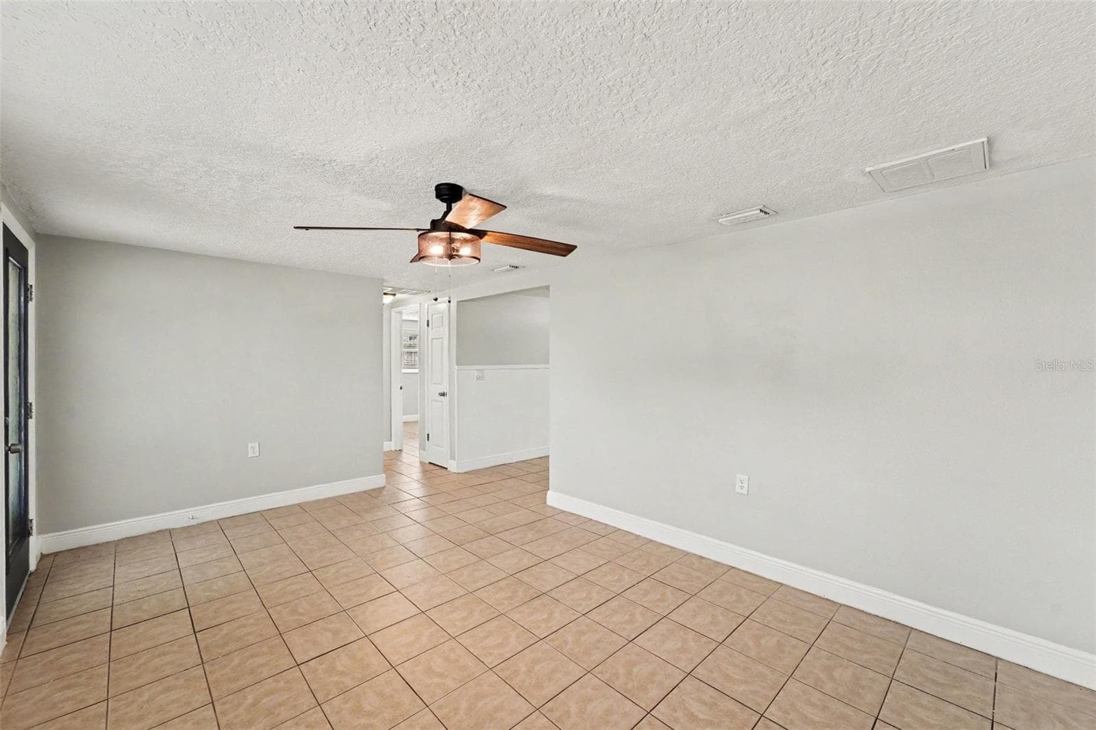 Single Family Residence at 1539 PLUM TREE RD, HOLIDAY, photo 6 of 20