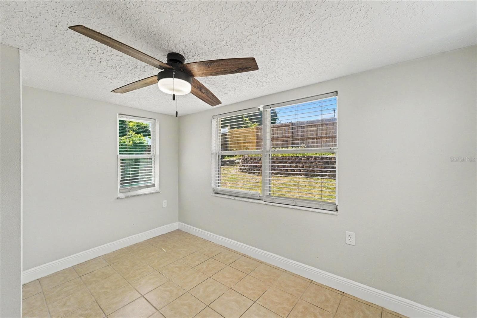 Single Family Residence at 1539 PLUM TREE RD, HOLIDAY, photo 14 of 20