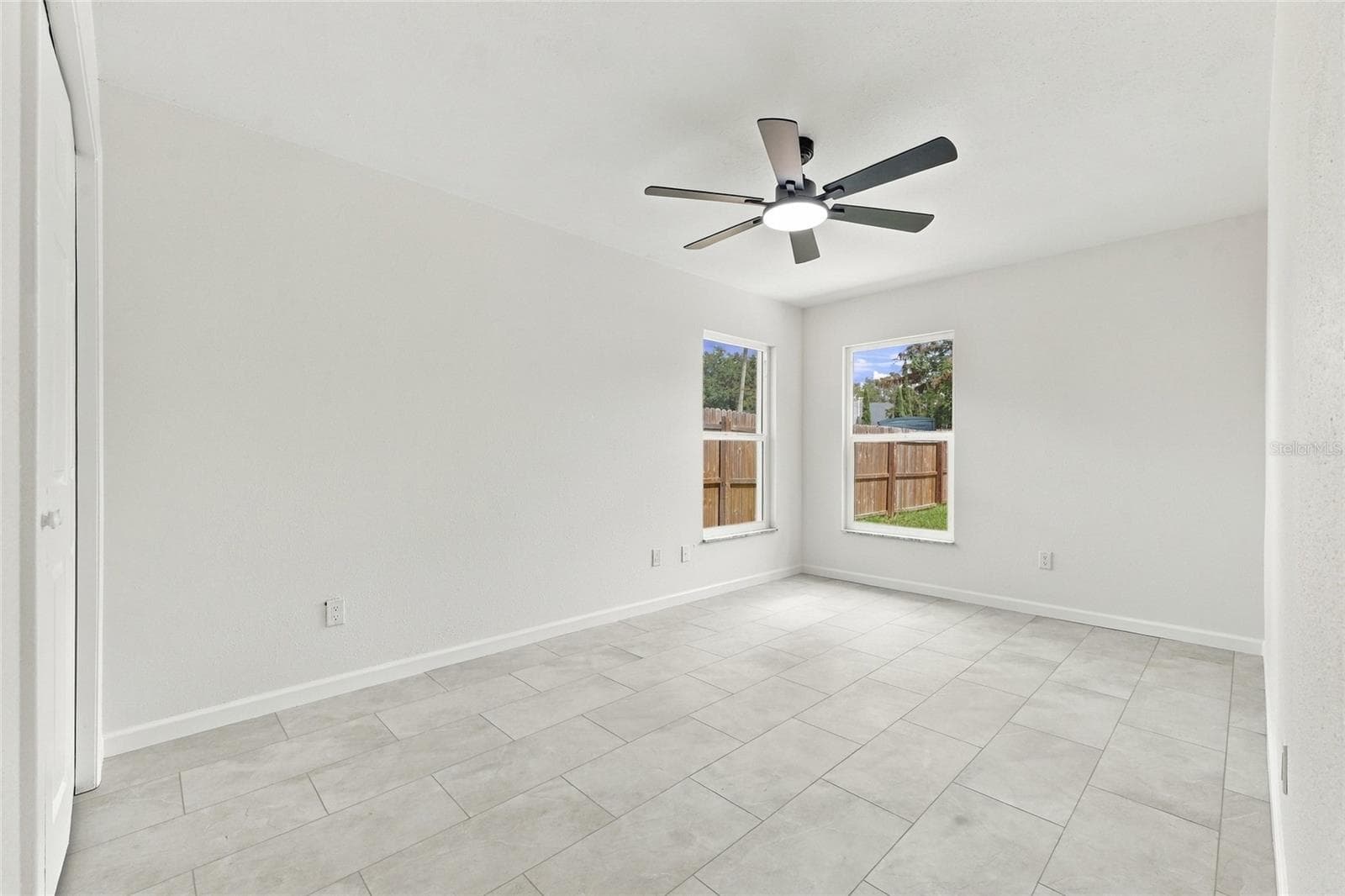 Single Family Residence at 613 CHARING CROSS CT, LAKE MARY, photo 18 of 50