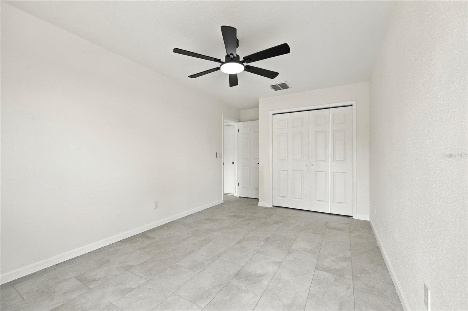 Single Family Residence at 613 CHARING CROSS CT, LAKE MARY, photo 19 of 50