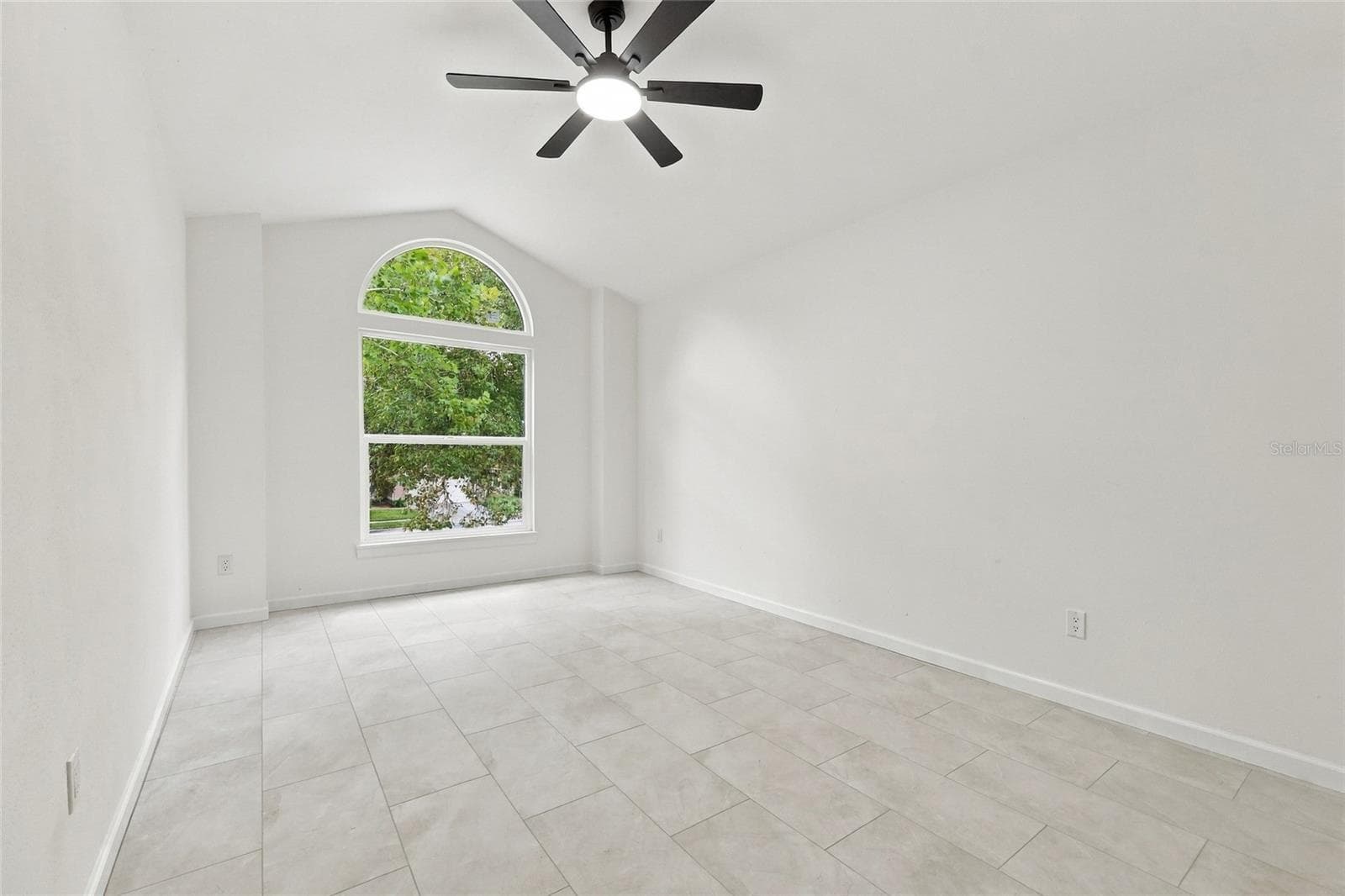 Single Family Residence at 613 CHARING CROSS CT, LAKE MARY, photo 33 of 50