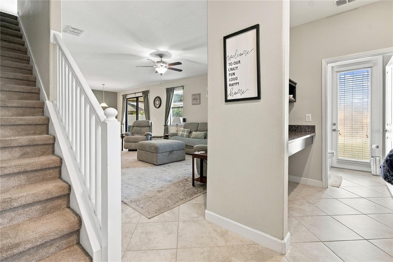 Mudroom - living room view - 4195 SHREWBURY PL, LAND O LAKES