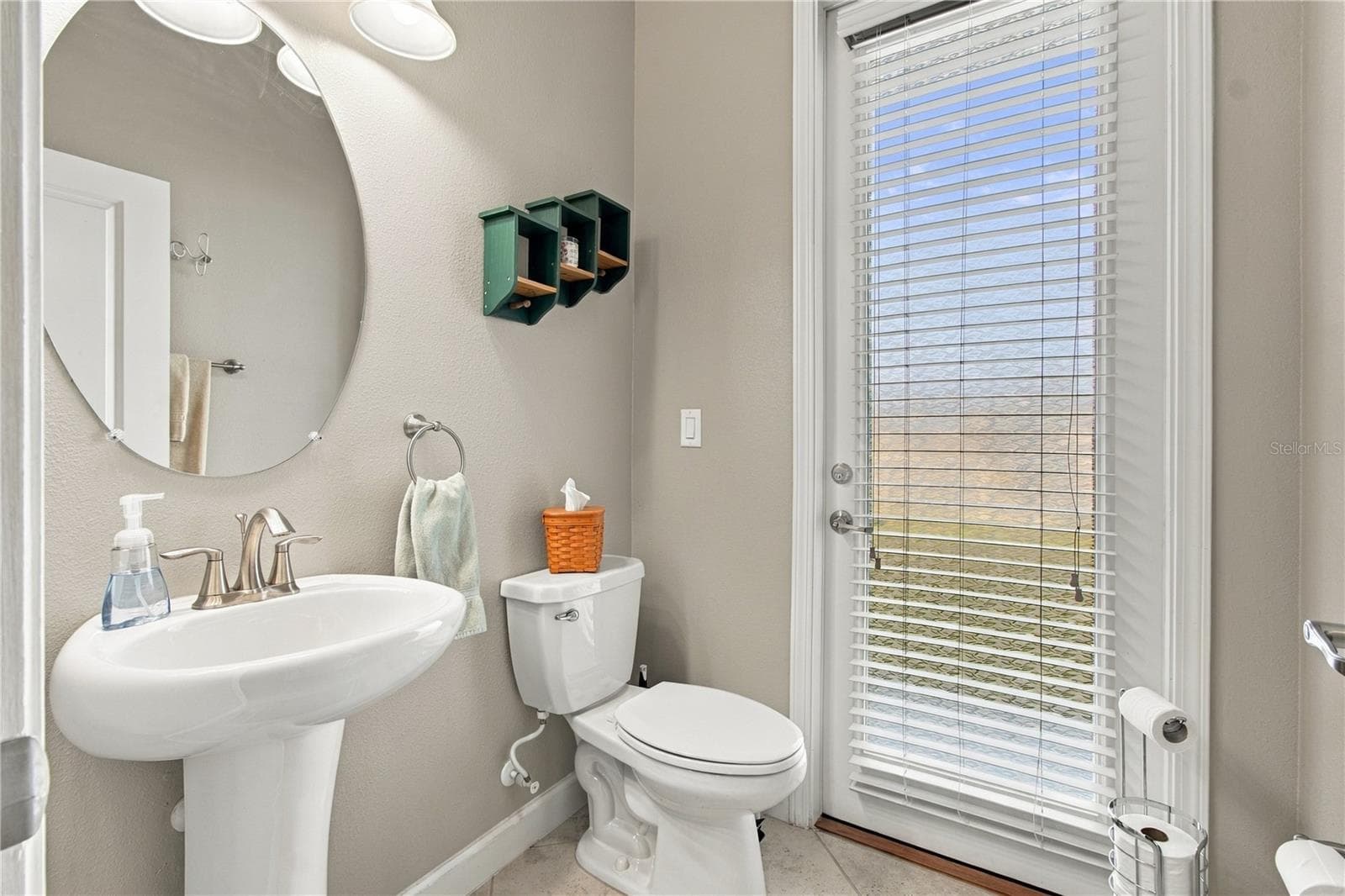 Guest Bath - 4195 SHREWBURY PL, LAND O LAKES