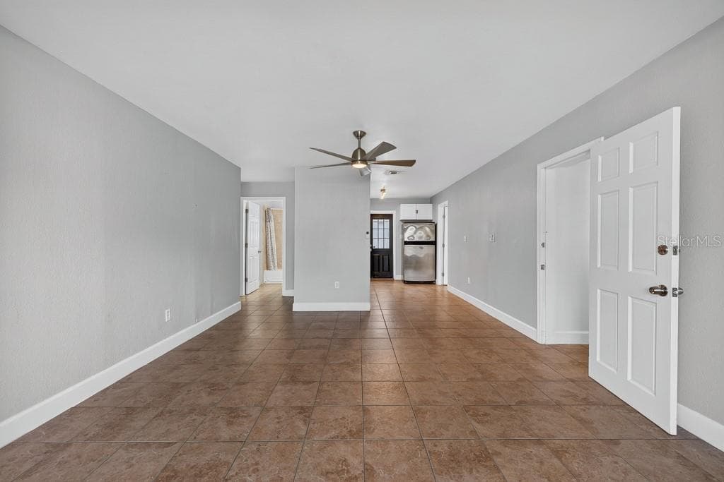 Single Family Residence at 725 STRAIN BLVD, LAKELAND, photo 6 of 78