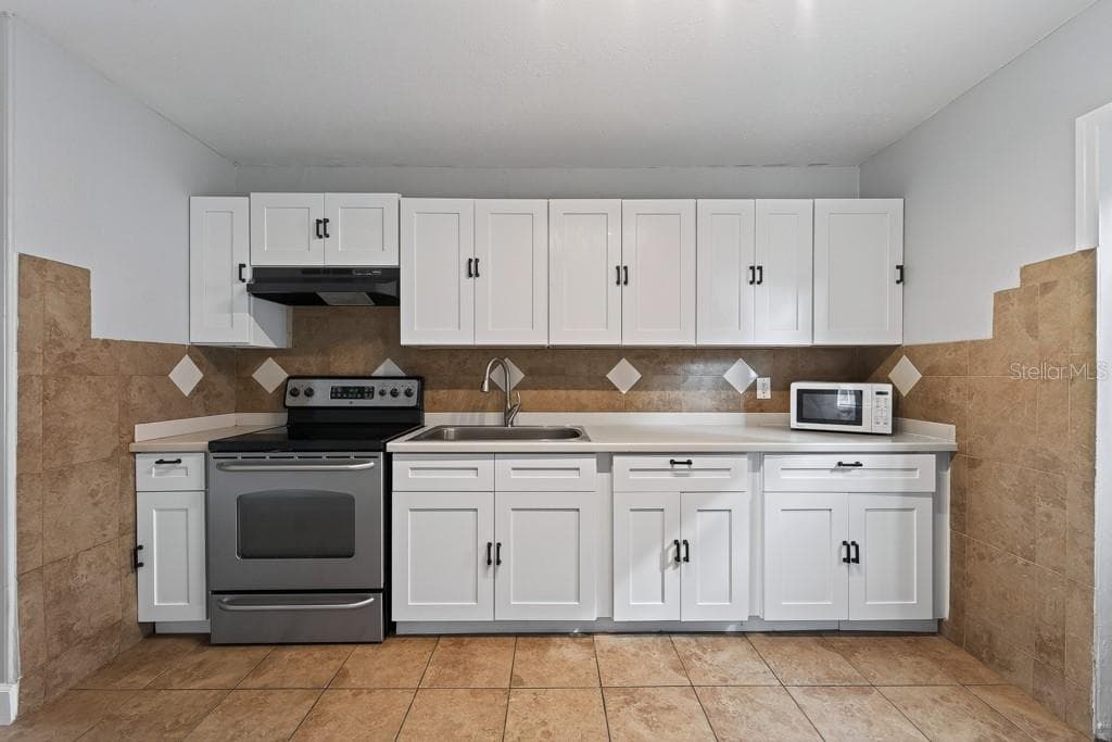 Single Family Residence at 725 STRAIN BLVD, LAKELAND, photo 18 of 78