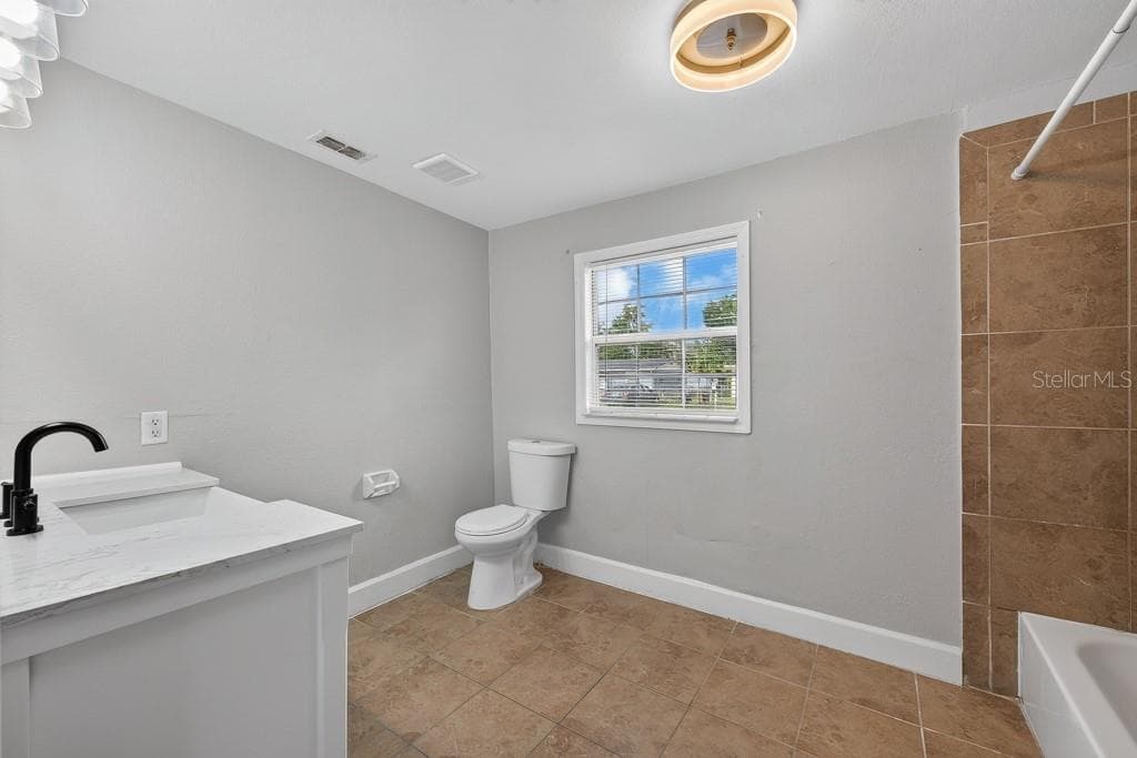 Single Family Residence at 725 STRAIN BLVD, LAKELAND, photo 24 of 78