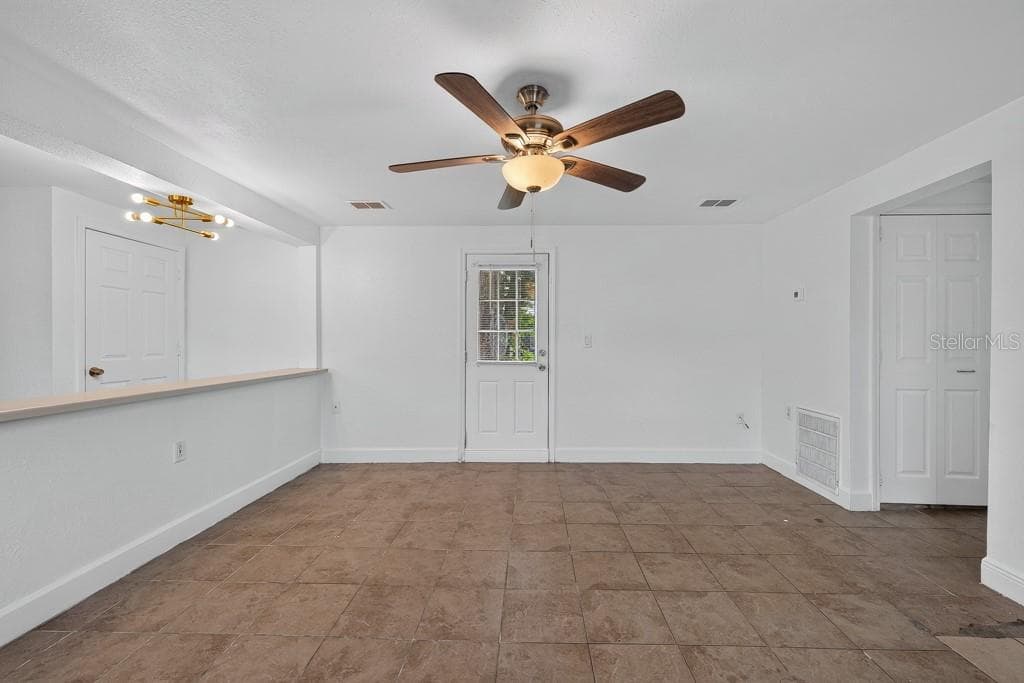 Single Family Residence at 725 STRAIN BLVD, LAKELAND, photo 42 of 78