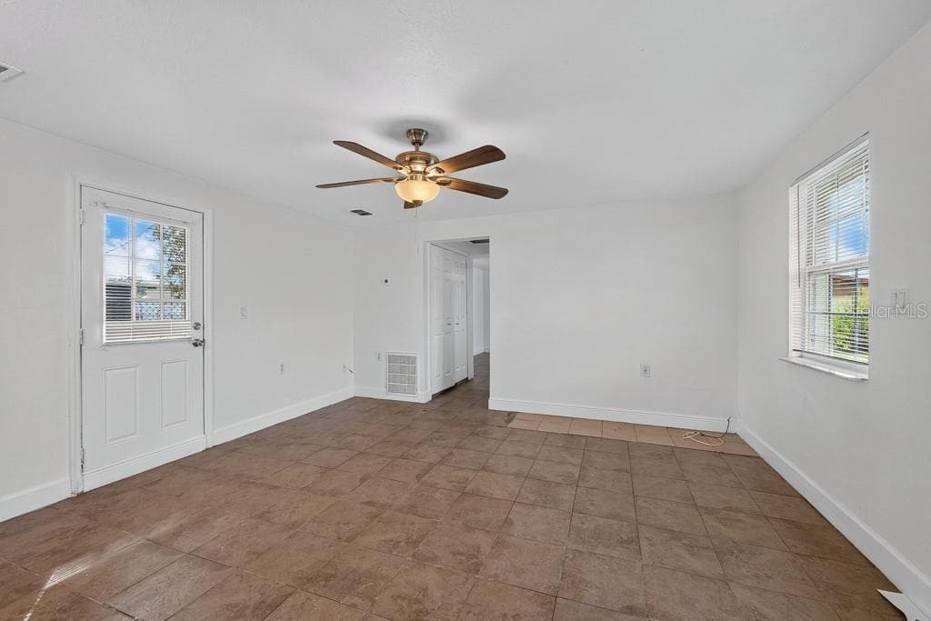 Single Family Residence at 725 STRAIN BLVD, LAKELAND, photo 47 of 78