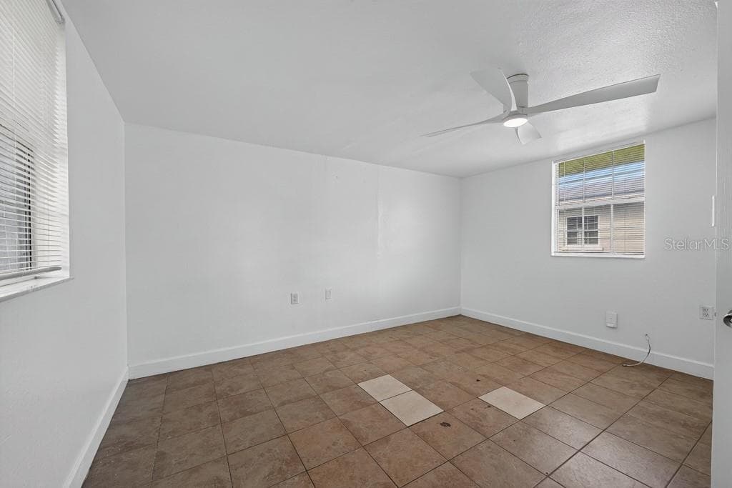Single Family Residence at 725 STRAIN BLVD, LAKELAND, photo 54 of 78