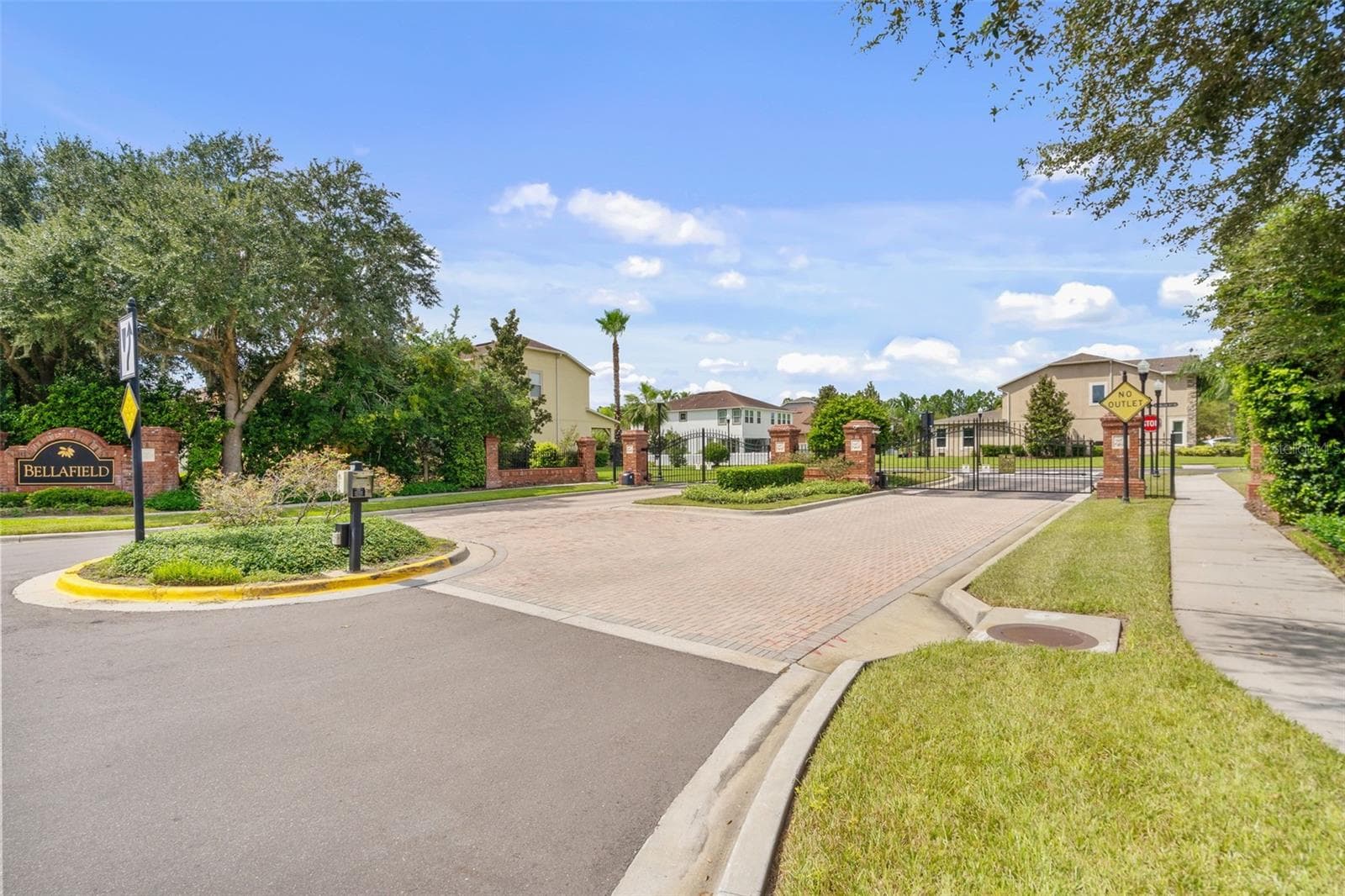 Bellafield Entrance - 4432 VERMILLION SKY DR, WESLEY CHAPEL