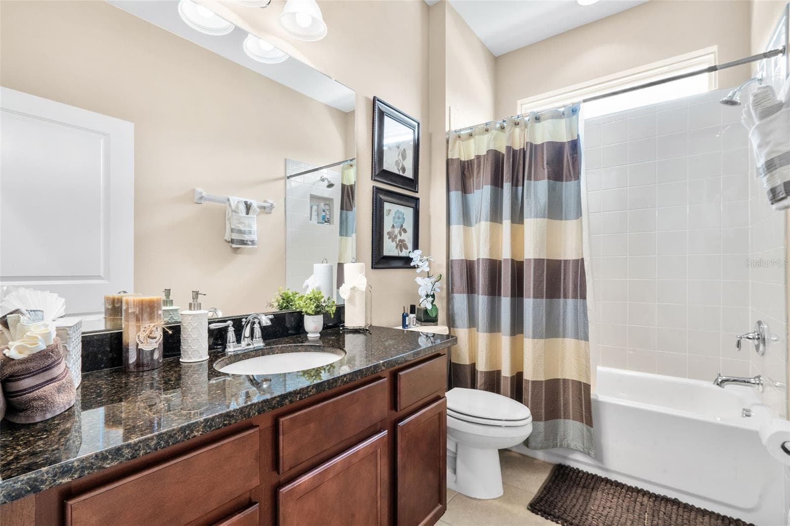 Guest Bathroom - 4432 VERMILLION SKY DR, WESLEY CHAPEL