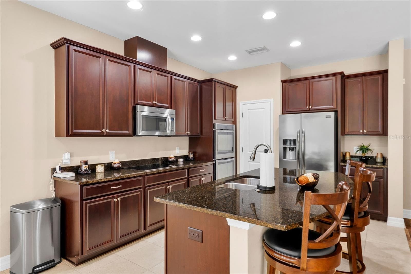 Kitchen - 4432 VERMILLION SKY DR, WESLEY CHAPEL