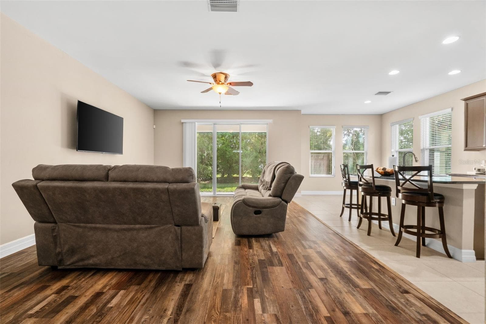 Family Great Room - 4432 VERMILLION SKY DR, WESLEY CHAPEL